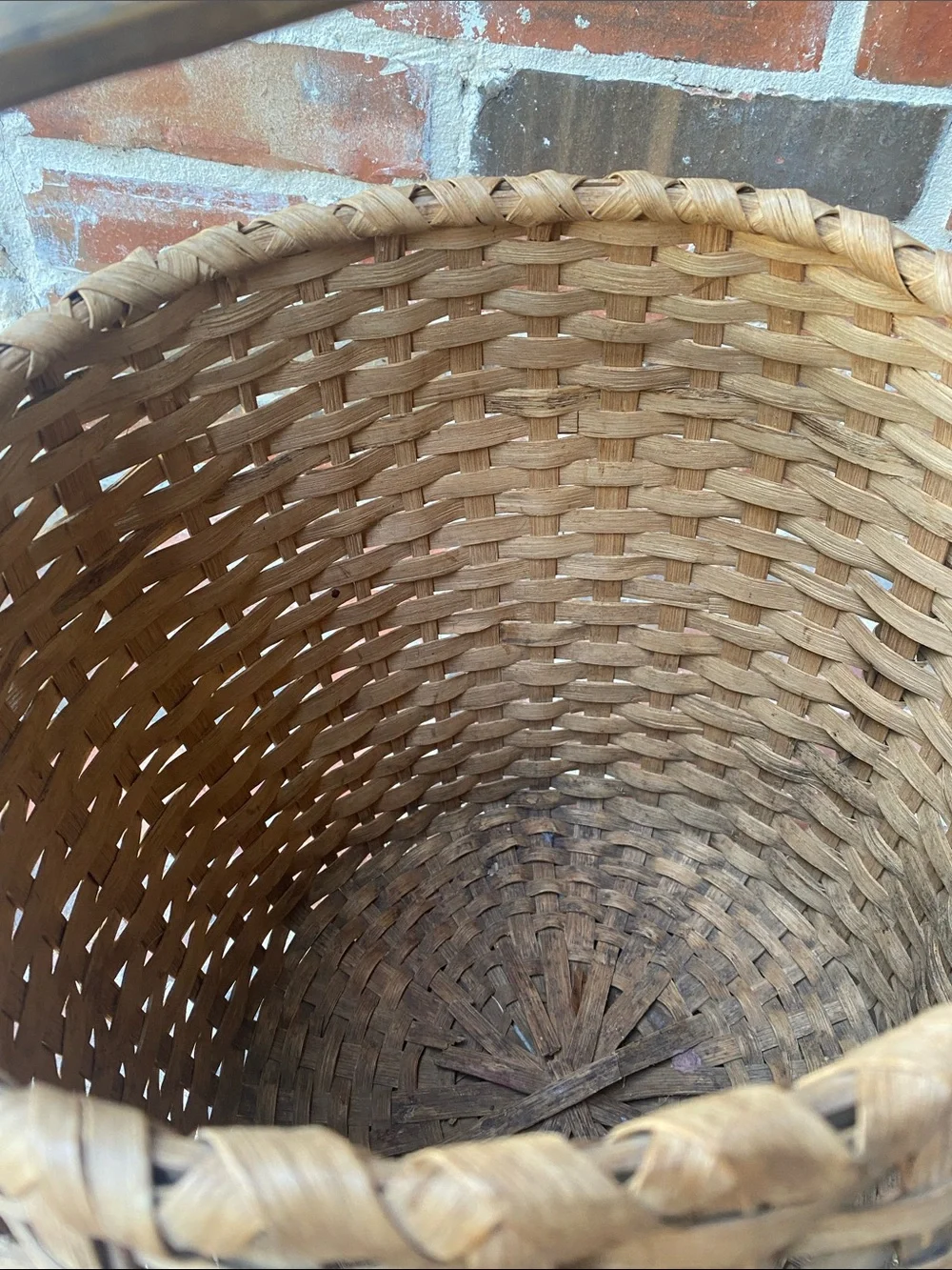 Large Antique American Splint Oak Gathering Basket in Natural Tan